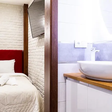 Daire Househost Apartment:bracka 3/15a